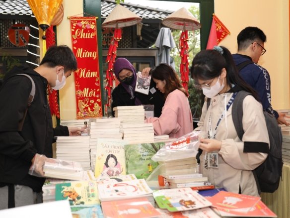 phố sách xuân hà nội 2025 tại homesgreens.com