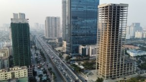 Những cao ốc ‘chọc trời’ trơ khung bỏ hoang trên ‘đất vàng’ Thủ đô