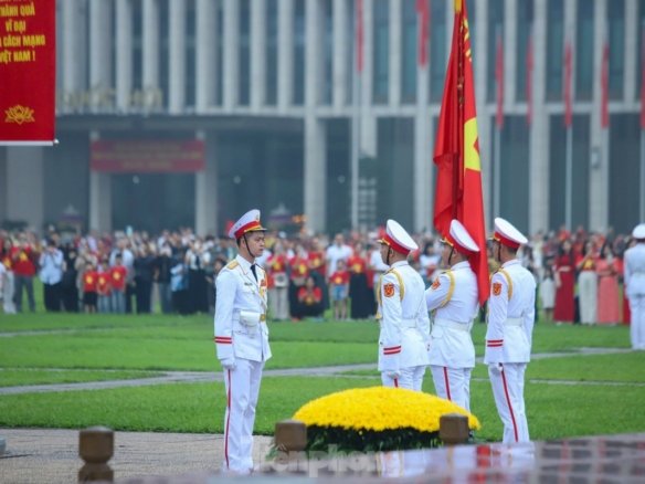 quảng trường ba đình hà nội từ homesgreens.com