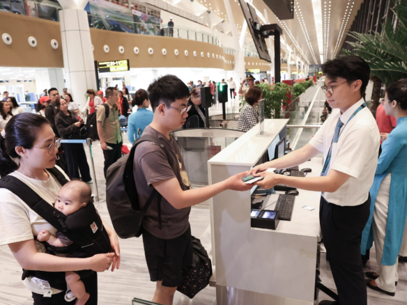 sân bay Tân Sơn nhất 30 tháng 4 từ homesgreens.com