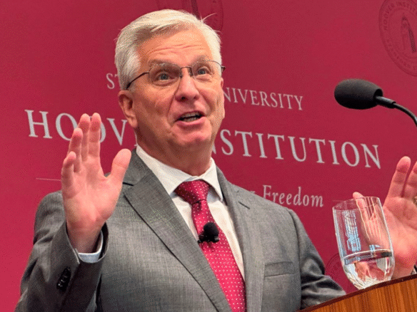 thống đốc FED giảm lãi suất từ homesgreens.com