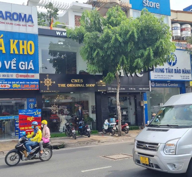 Nhà phố mặt tiền Cộng Hòa